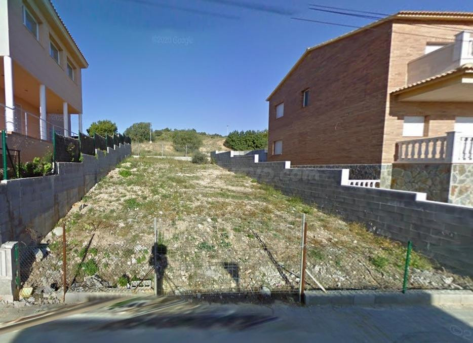 Parcela urbana en Roda de Berà de 330 m2 más casa de entrama - foto 5