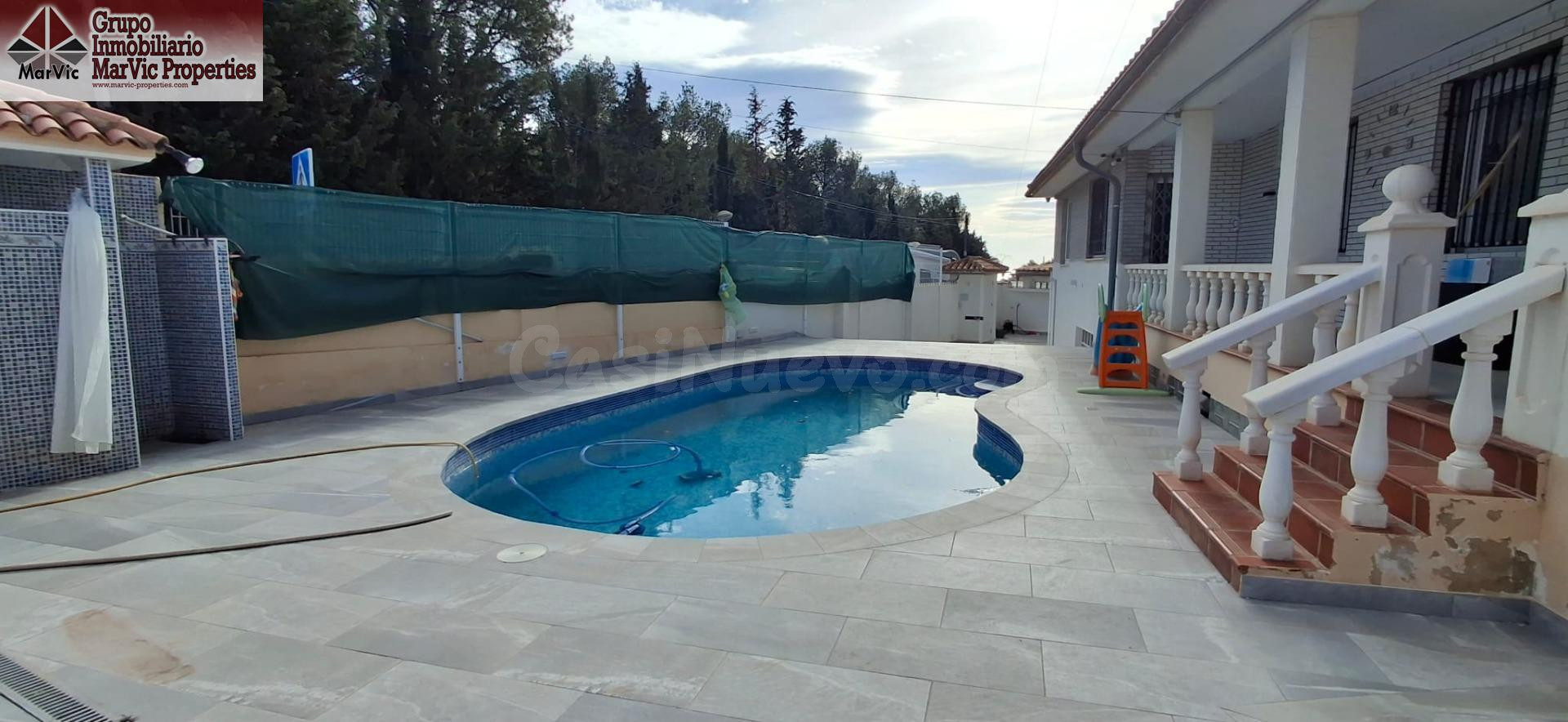Exclusivo Chalet en La Nucía con Vistas y Amplias Zonas Exte - foto 5