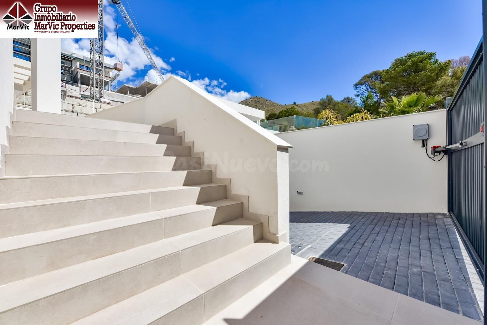 VILLA  MODERNA CON VISTAS AL MAR Y A LA MONTAÑA EN FINESTRAT - foto 4