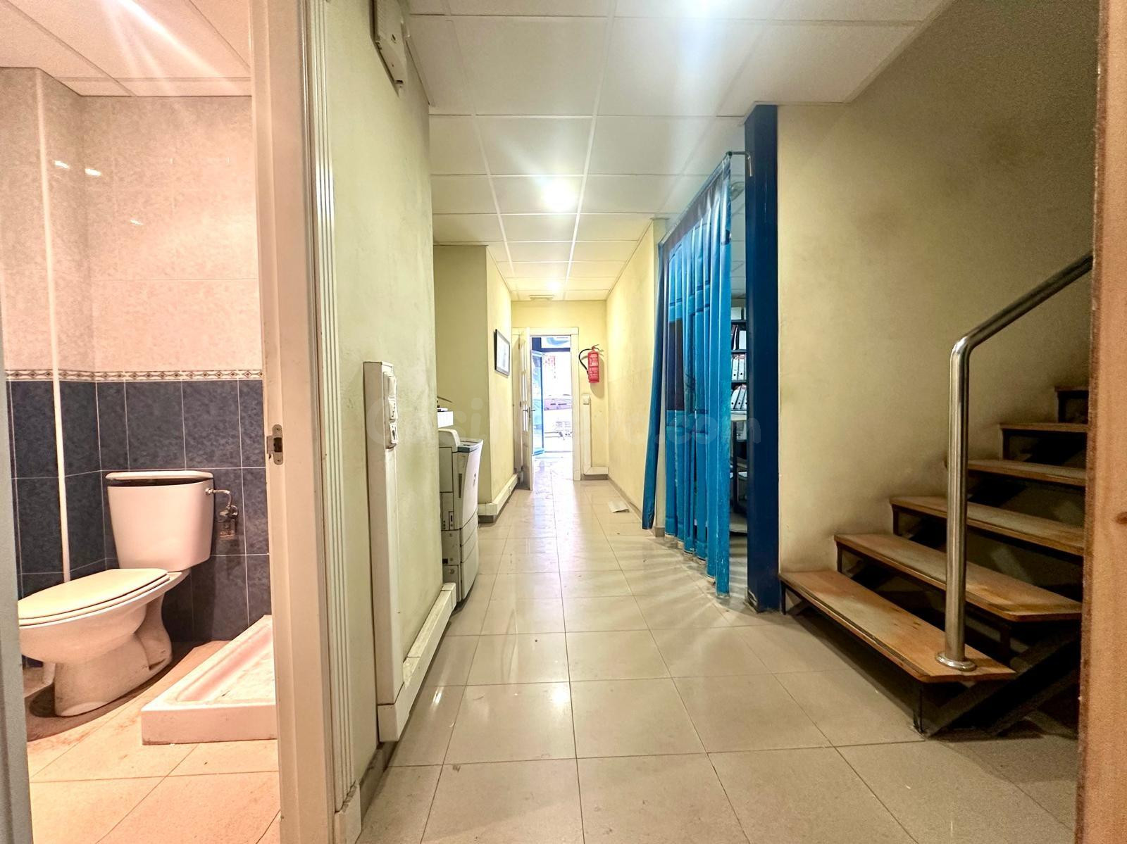 Local comercial 149m² en venta - Cortijo grande - foto 3