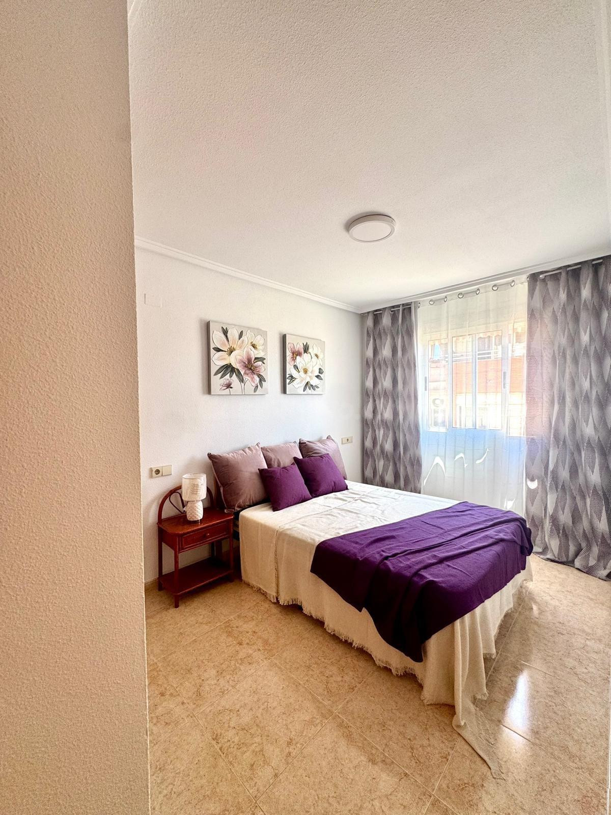 Se vende: Apartamento de 2 habitaciones y gran salón con pis - foto 4