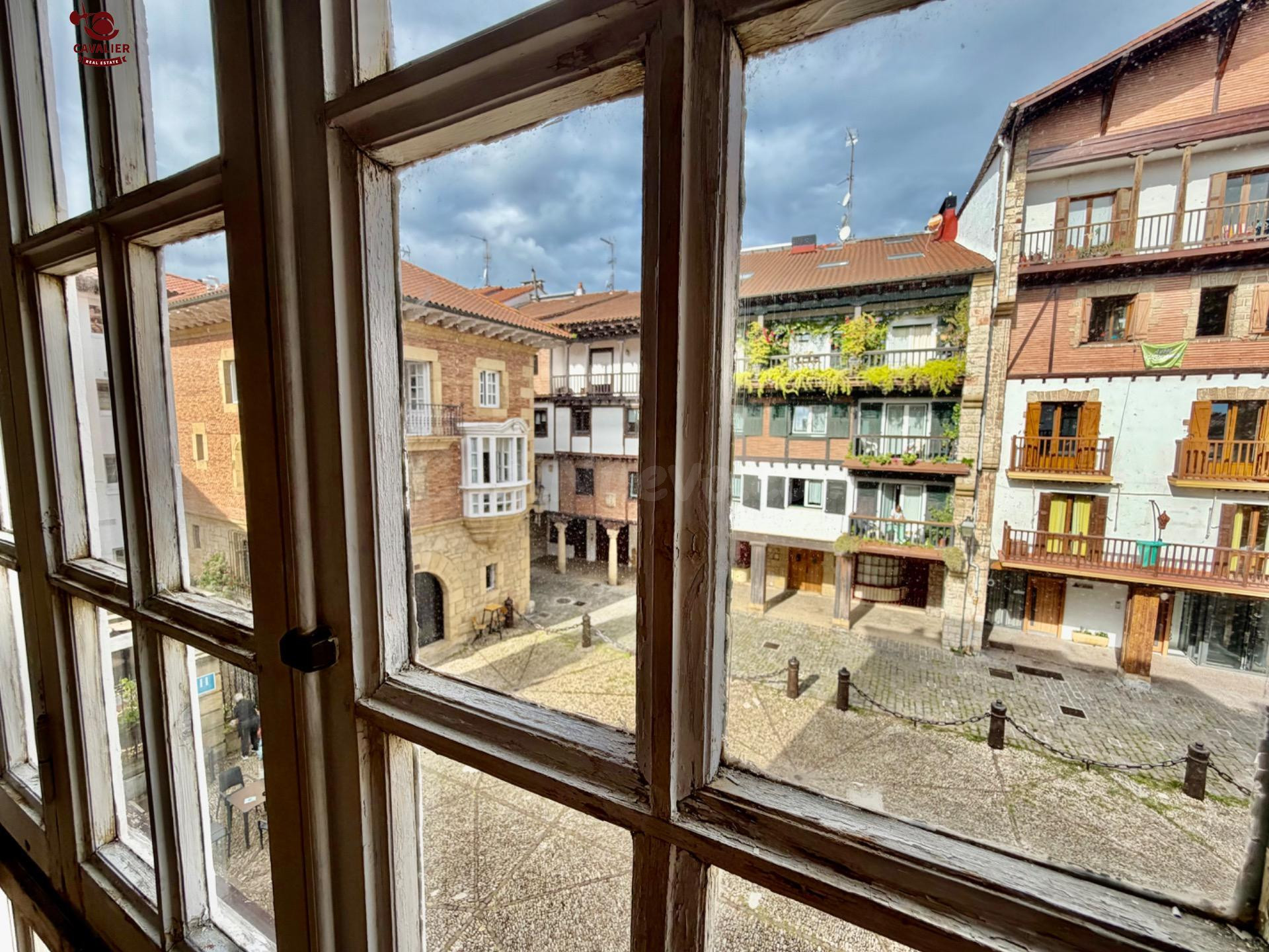 Piso de 84m2 en alquiler con 1 dormitorios y 1 baño en 2ª pl