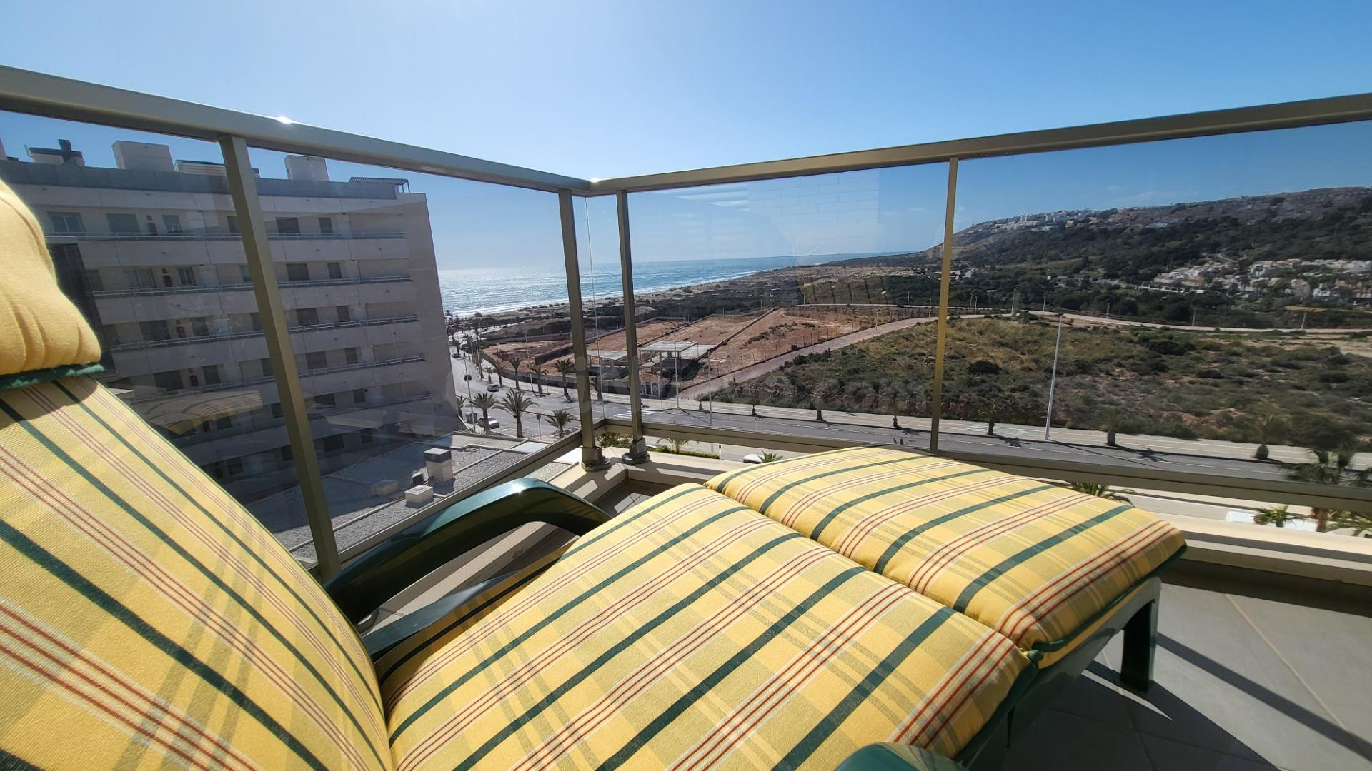 Apartamento 2 Dorm y 2 Baños con preciosas vistas al mar en 