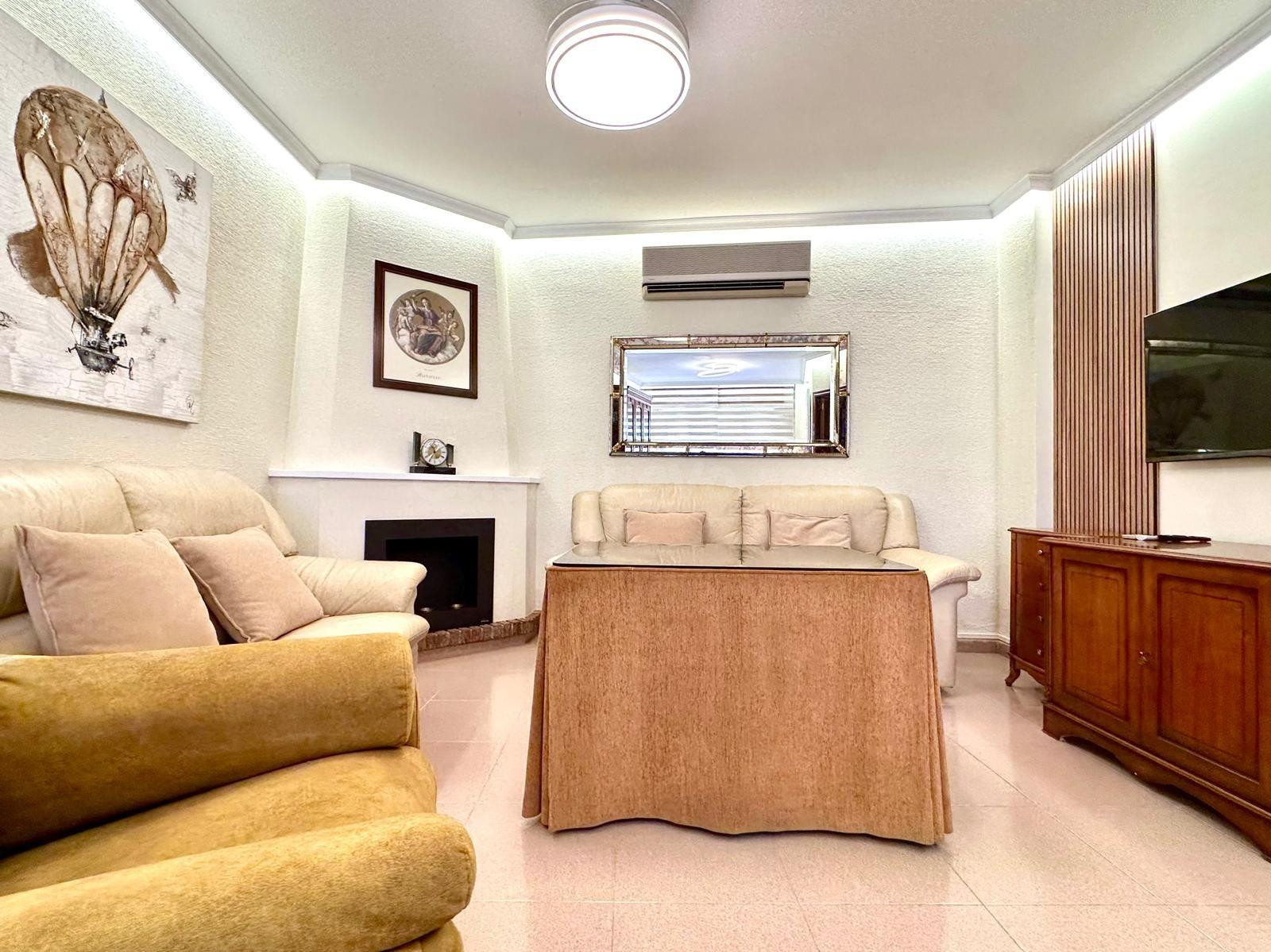 Casa con cuatro plantas en Huercal de Almería - foto 3