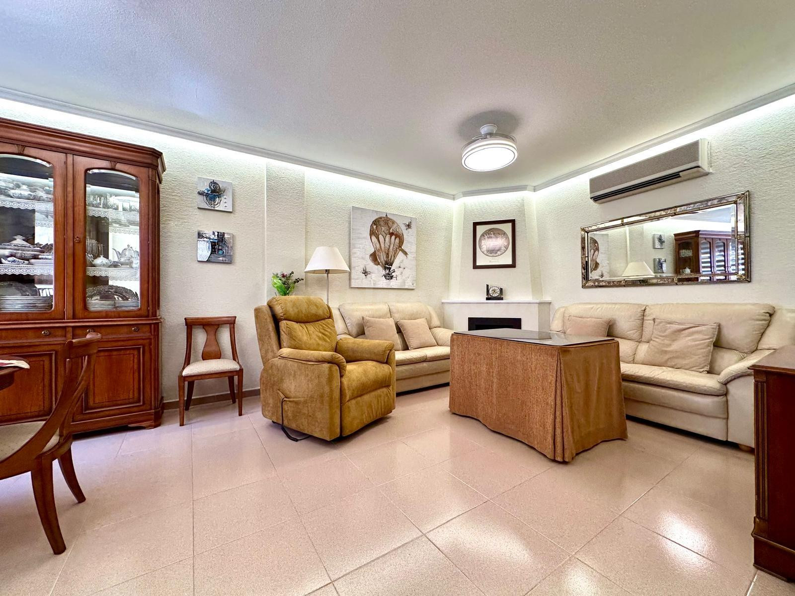 Casa con cuatro plantas en Huercal de Almería - foto 5