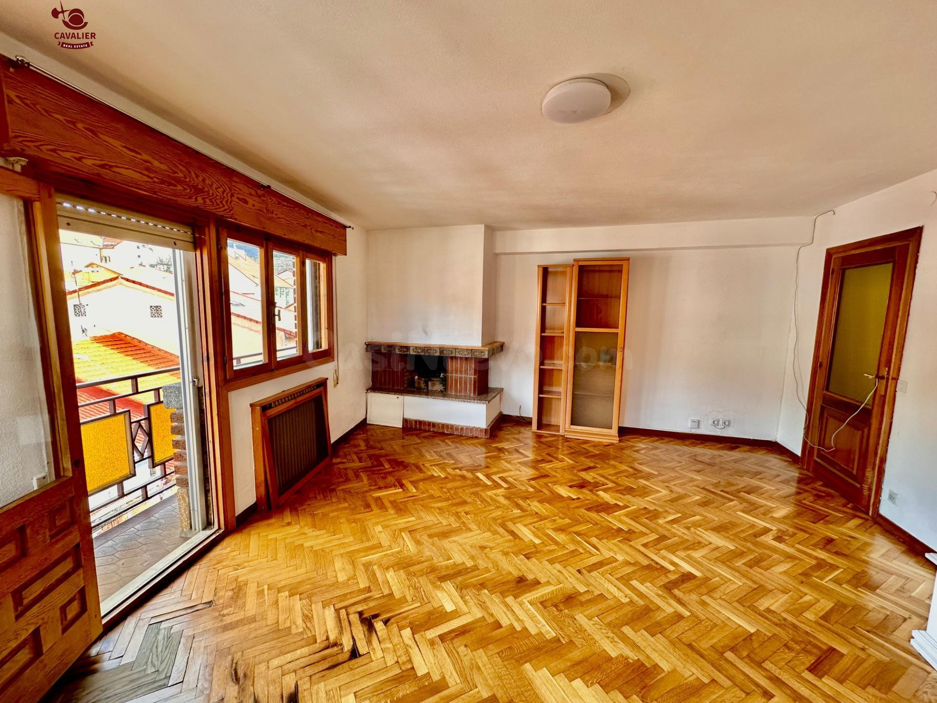 Atico de 100m2 con 3 dormitorios, 1 baño, gran terraza y bal - foto 5