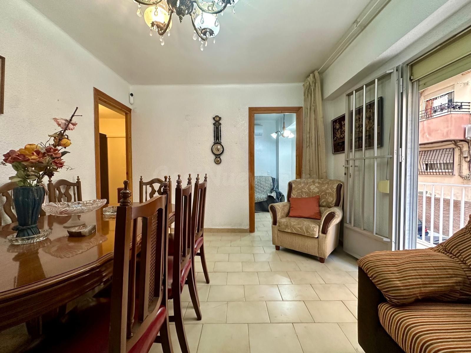 Amplio y Acogedor Piso en Los Ángeles, Almería - ¡Listo para - foto 3