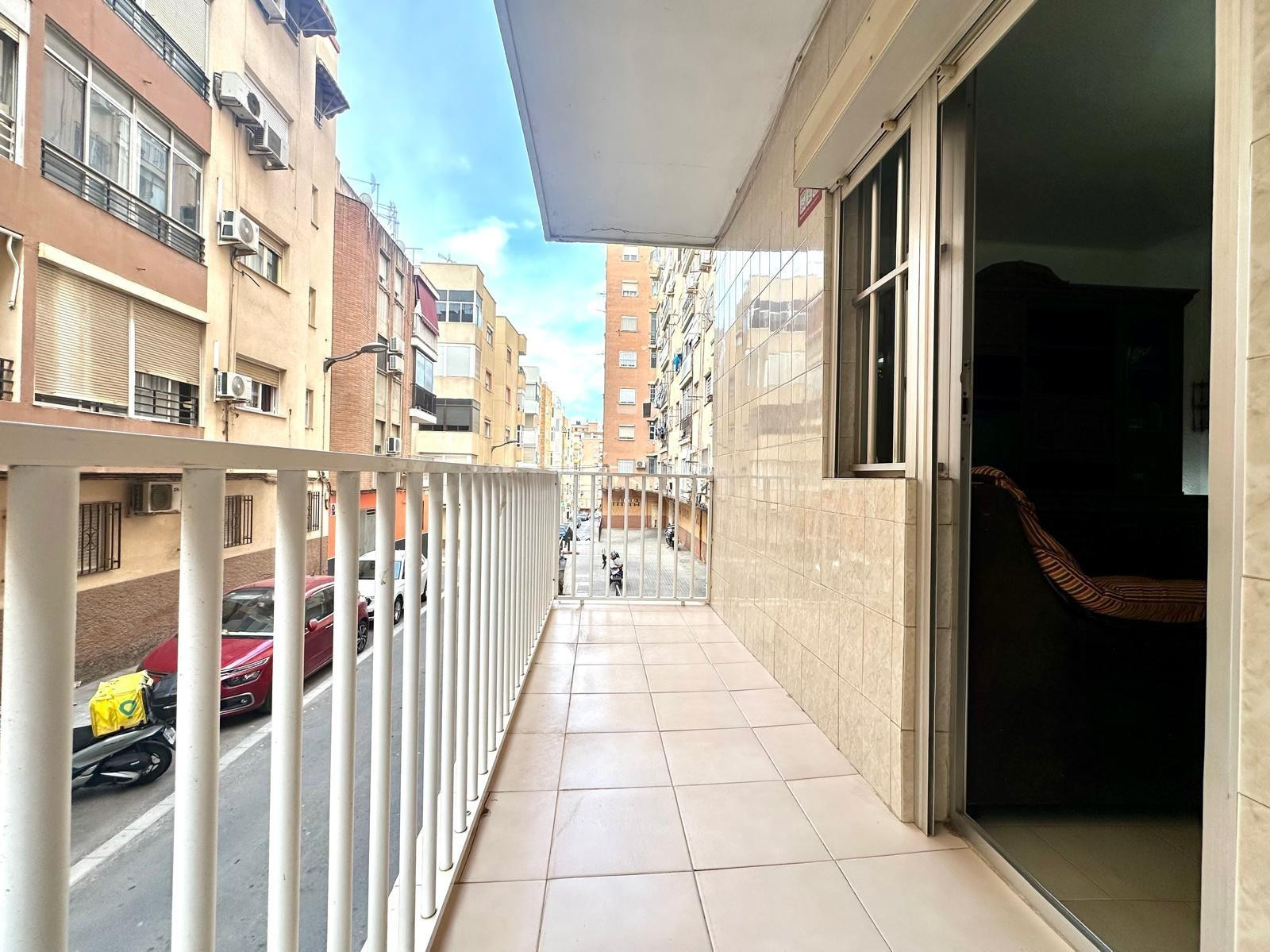 Amplio y Acogedor Piso en Los Ángeles, Almería - ¡Listo para - foto 4