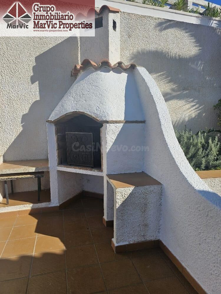 Impresionante Chalet en Albir con Piscina y Amplio Jardín - foto 2