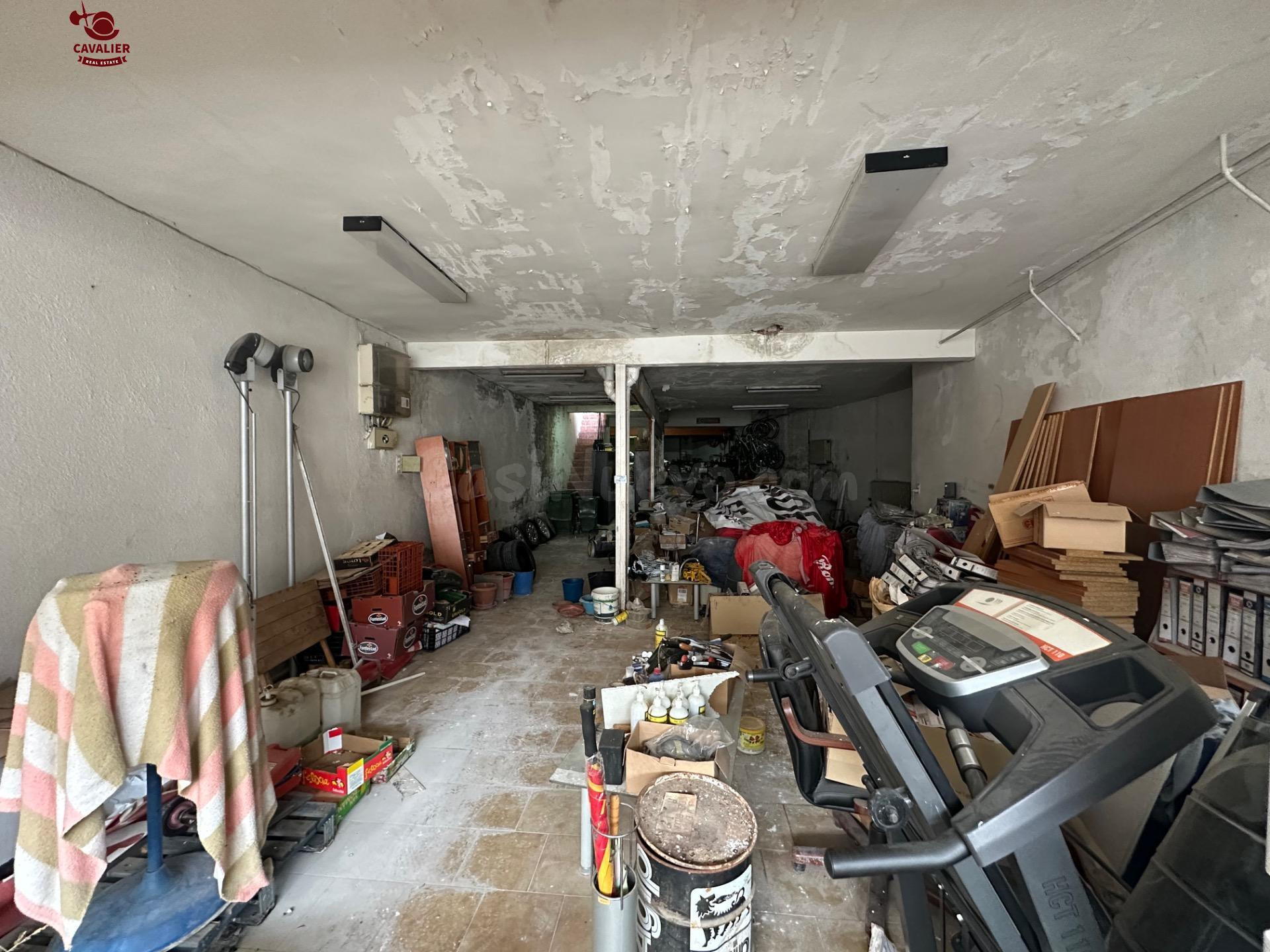 Local comercial de 225m2 y con una vivienda en 1ª Planta de  - foto 2
