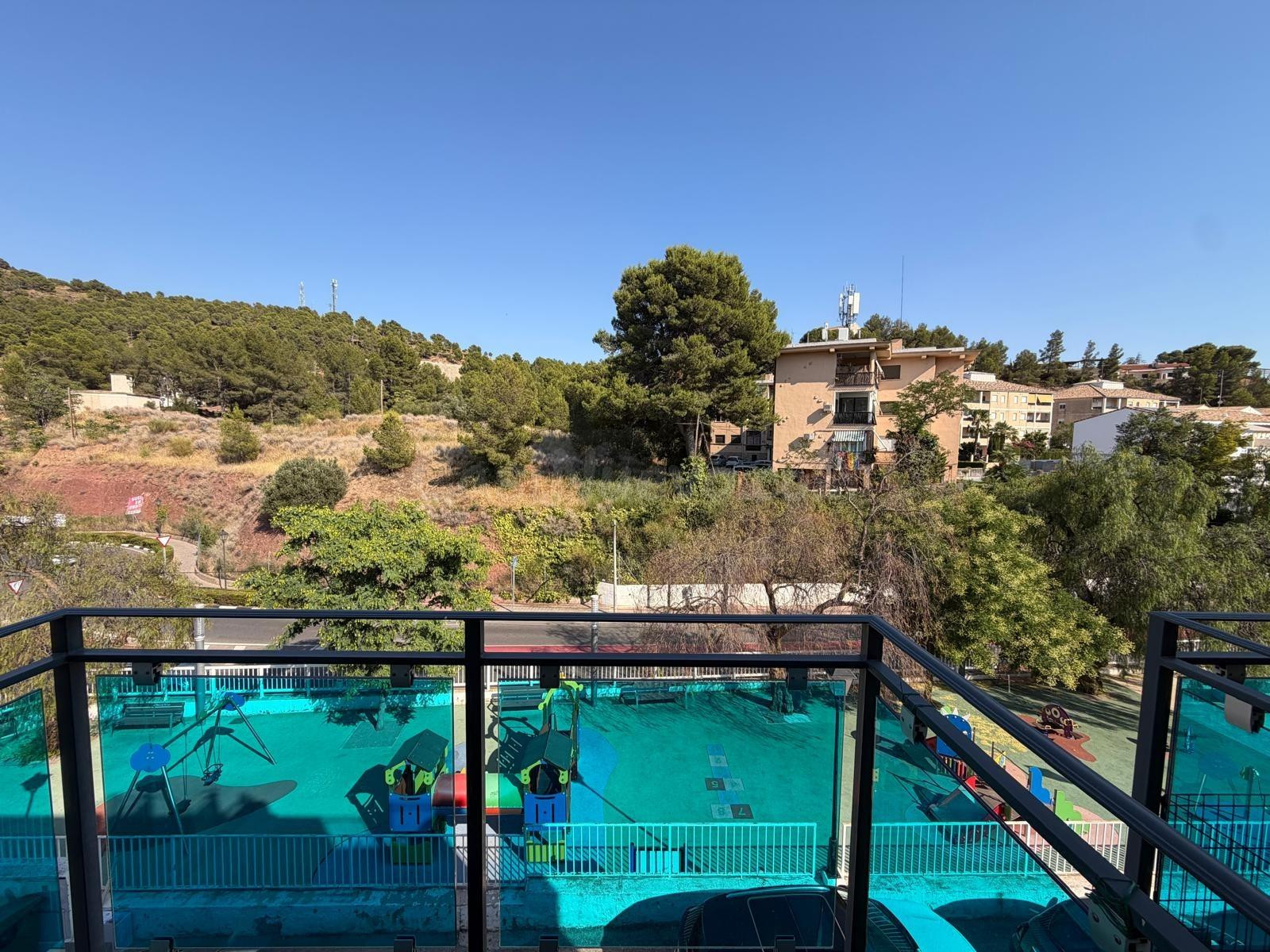 BONITA VIVIENDA DE DOS DORMITORIOS Y 2 BAÑOS CON VISTAS A LA - foto 3