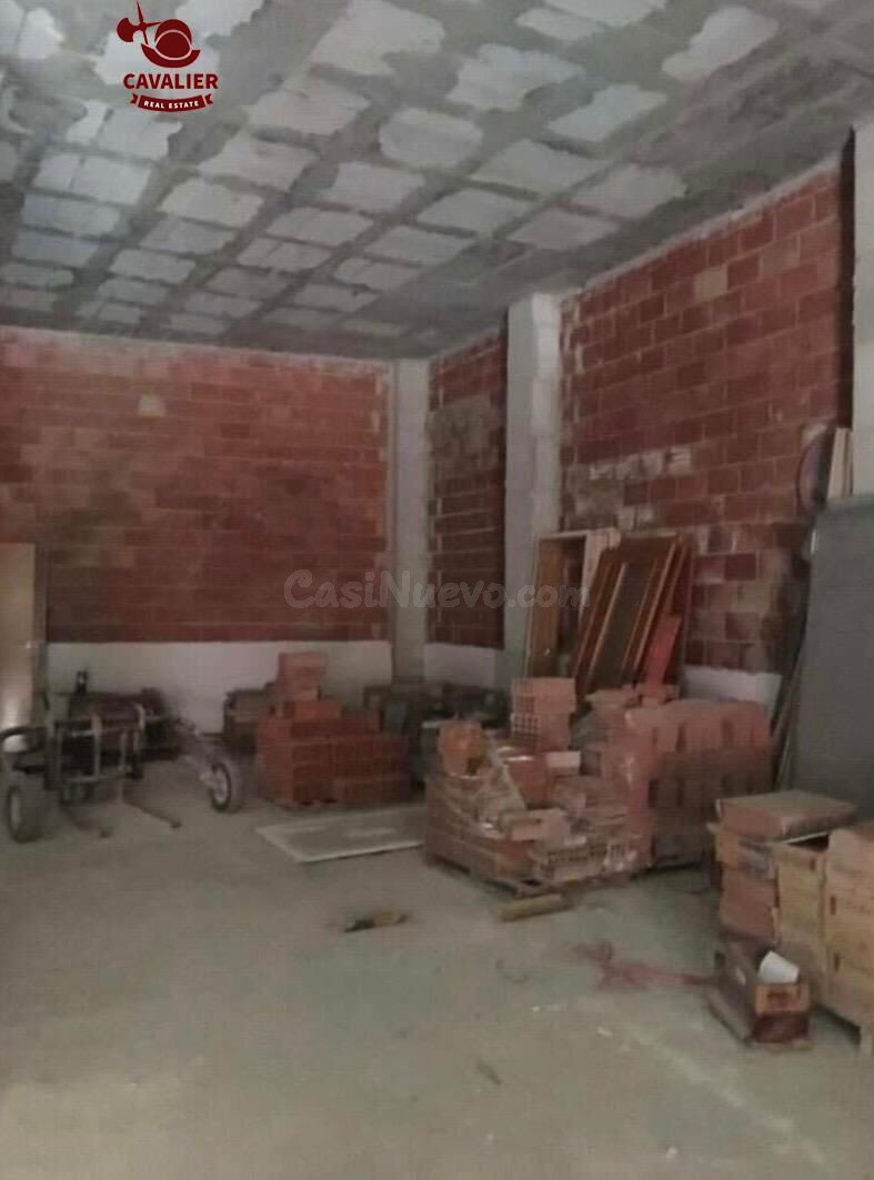 Amplio en bruto Local Comercial de 300m2 en Torrellano, Sant - foto 4