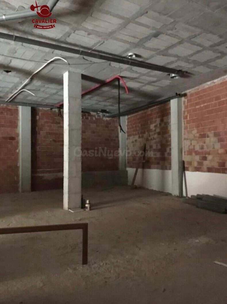 Amplio en bruto Local Comercial de 300m2 en Torrellano, Sant - foto 5