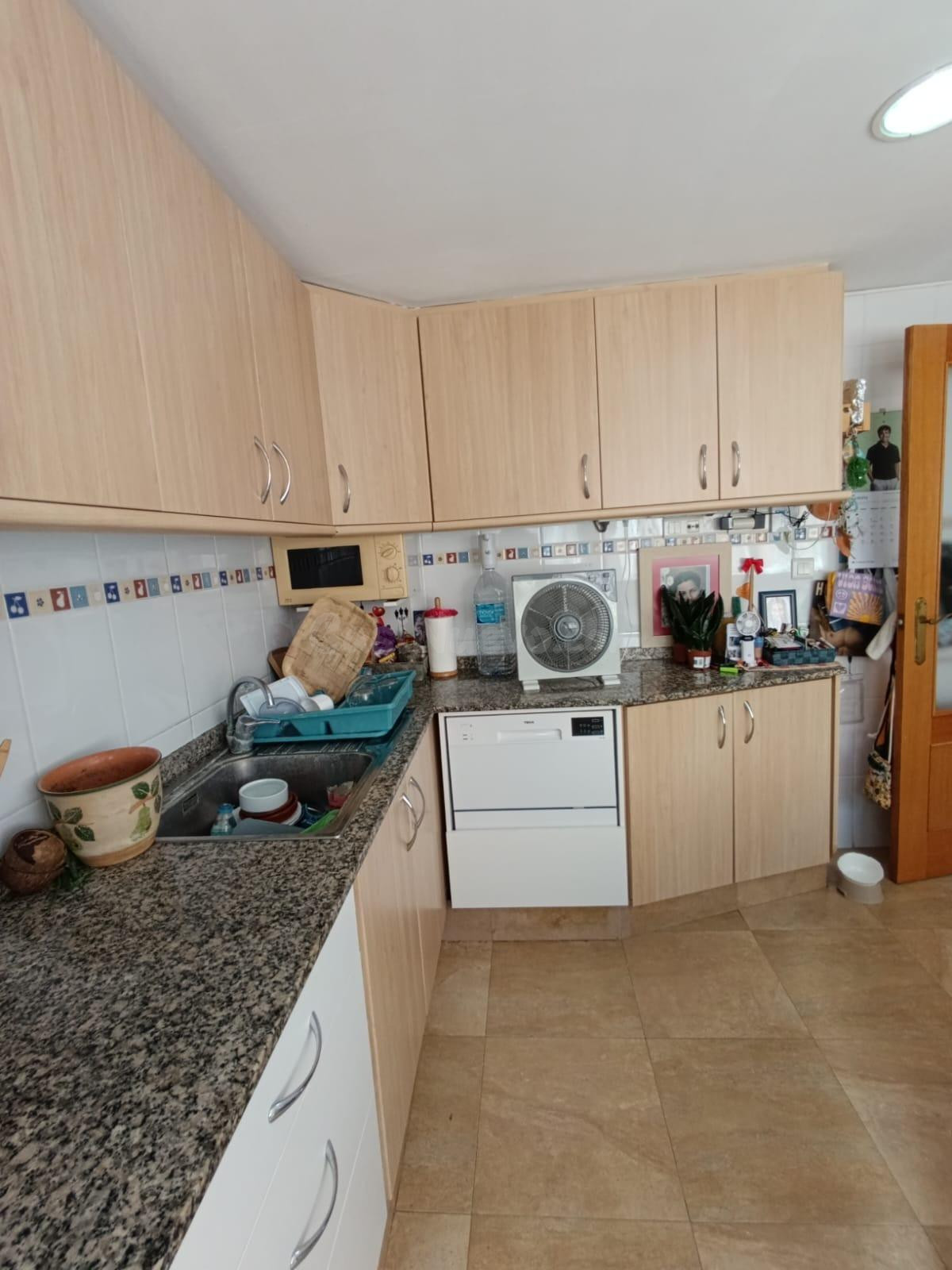 BONITA VIVIENDA DE 3 DORMITORIOS Y DOS BAÑOS EN ZONA AUSIAS  - foto 4