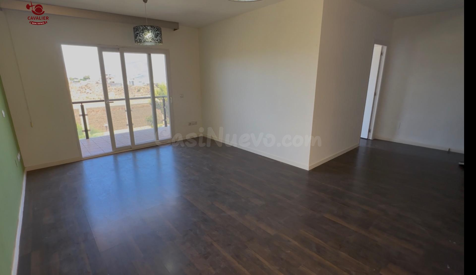 Piso de 140m2 con 3 dormitorios y 2 baños en 2 plantas con 2 - foto 2