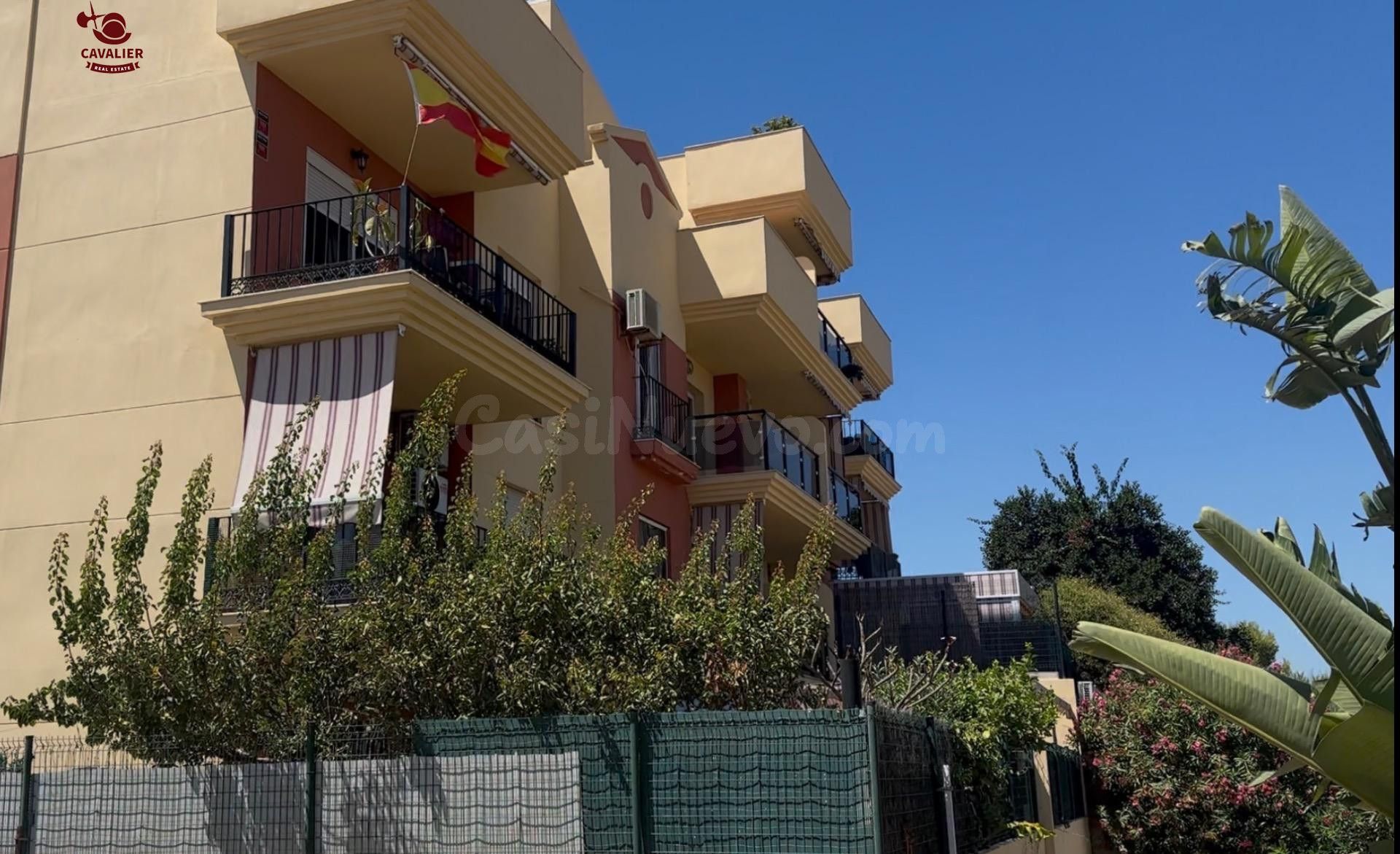 Piso de 140m2 con 3 dormitorios y 2 baños en 2 plantas con 2 - foto 4