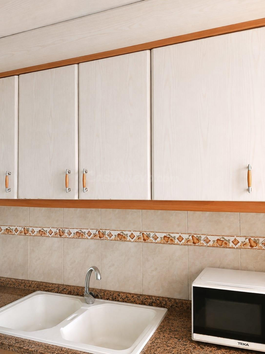 VIVIENDA DE 4 DORMITORIOS Y UN BAÑO IDEAL PARA INVERSORES - foto 3