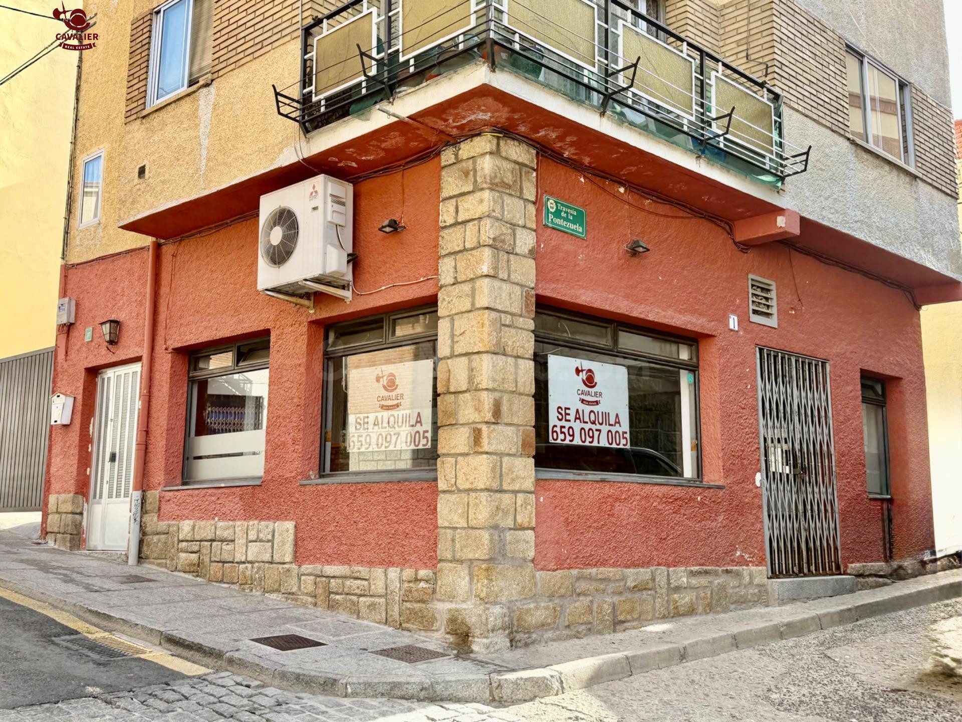Local comercial en esquina totalmente exterior de 41m2, en l