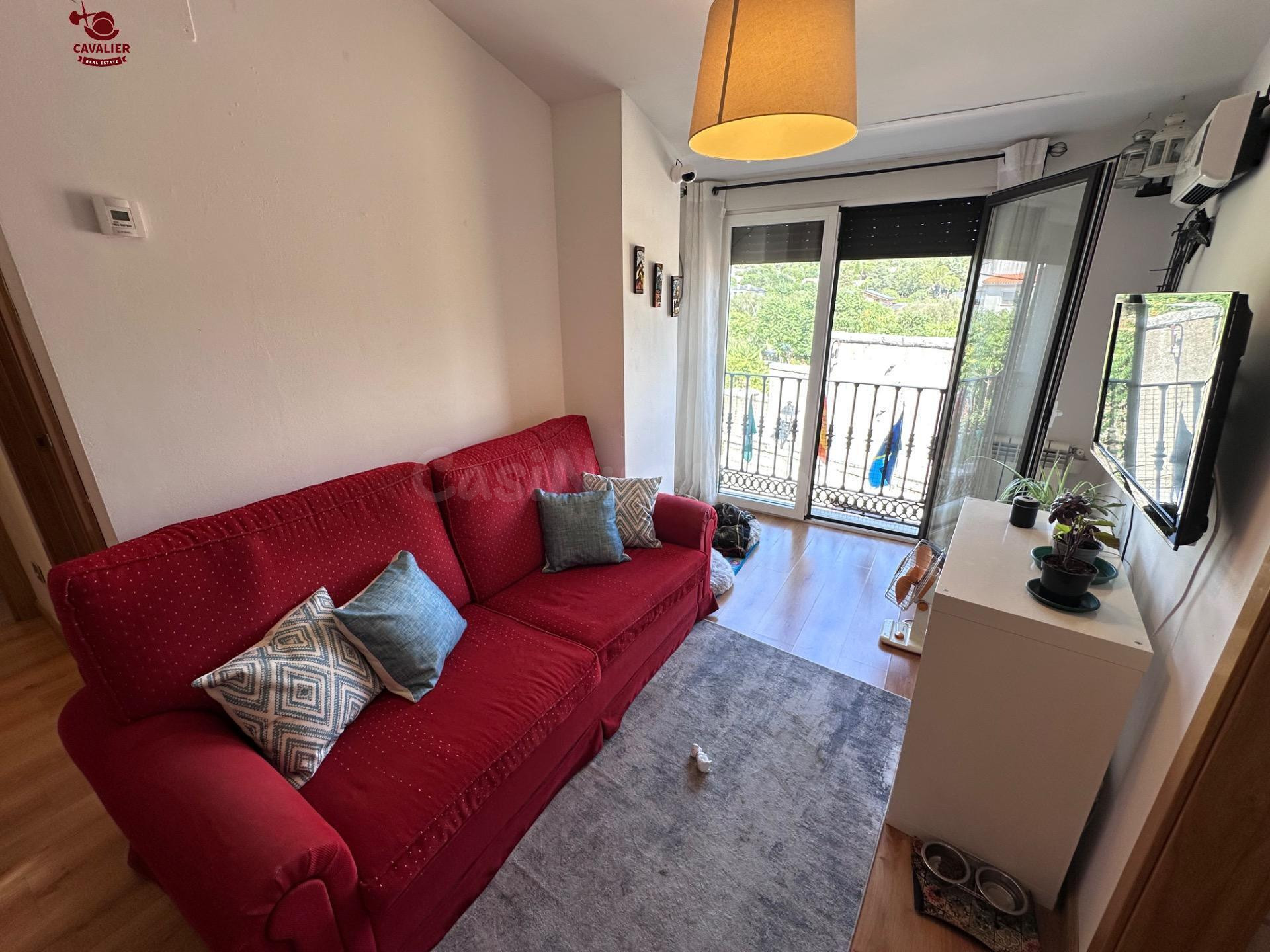 Piso de 58m2, 2 dormitorios con armarios empotrados,1 baño y - foto 2