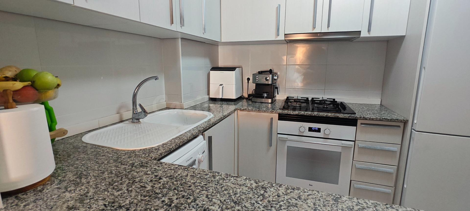 Apartamento 3 Dormitorios con Baño y Aseo con vistas al mar  - foto 3