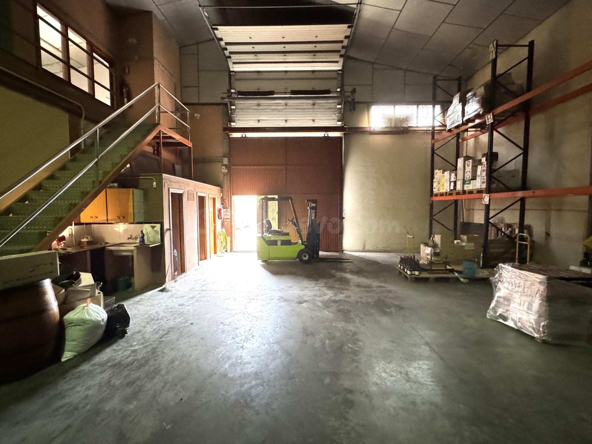 VENTA DE NAVE INDUSTRIAL EN BENIFAIO (VALENCIA) - foto 5