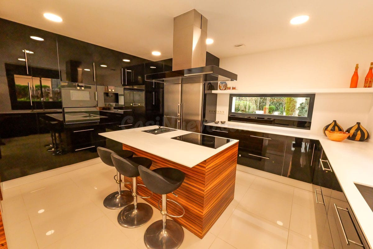 Espectacular Villa 3 Dormitorios y 3 Baños con piscina a men - foto 4
