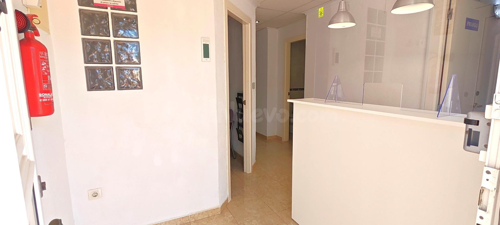 Vivienda con vistas al mar y terraza de 2 Dormitorios Ideal  - foto 5