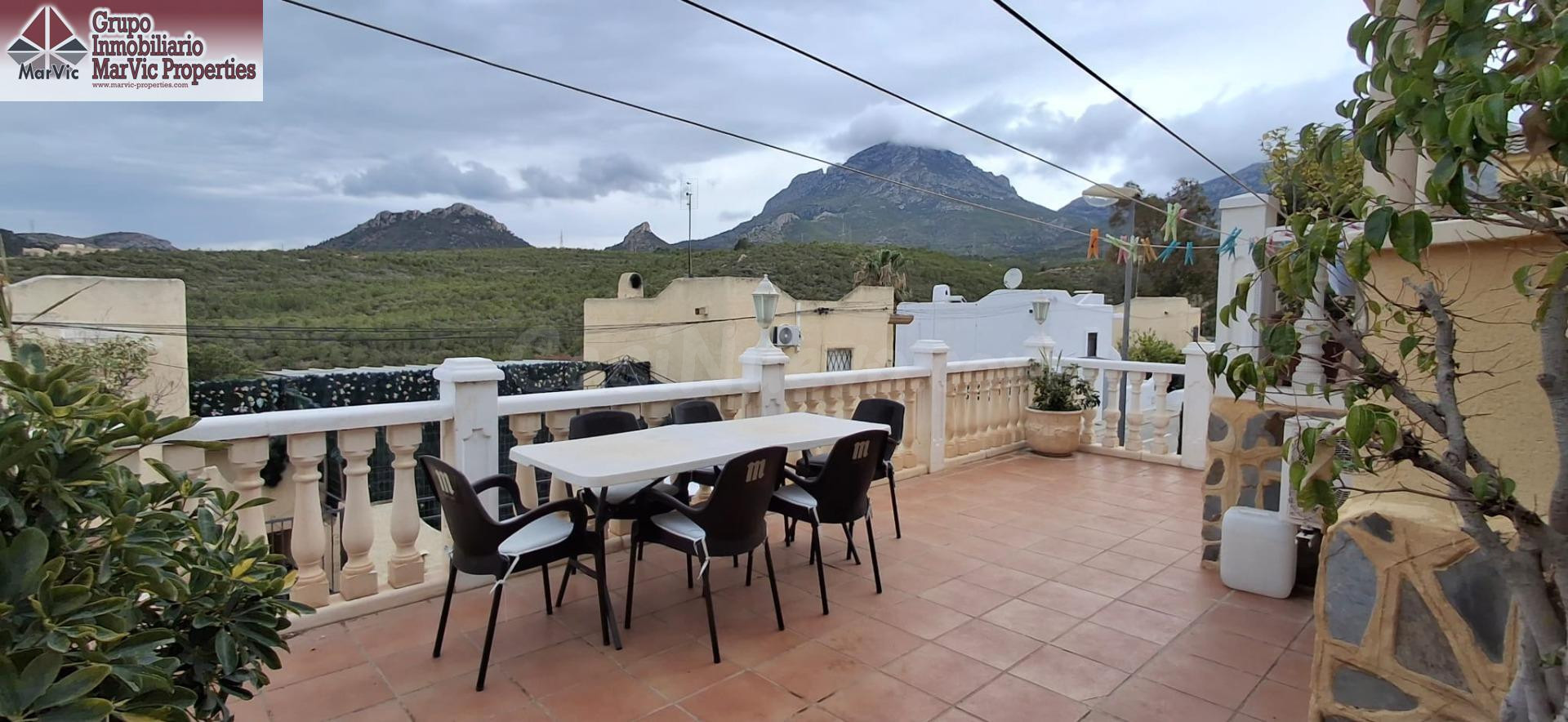 Encantador Chalet en La Nucía con Vistas Espectaculares - foto 2