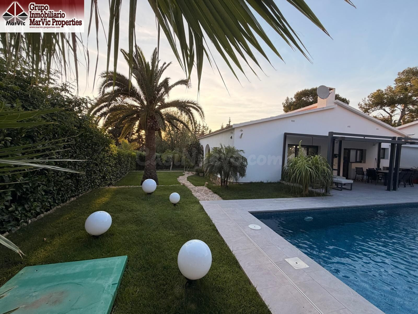 Espectacular chalet independiente en Benidorm - foto 3