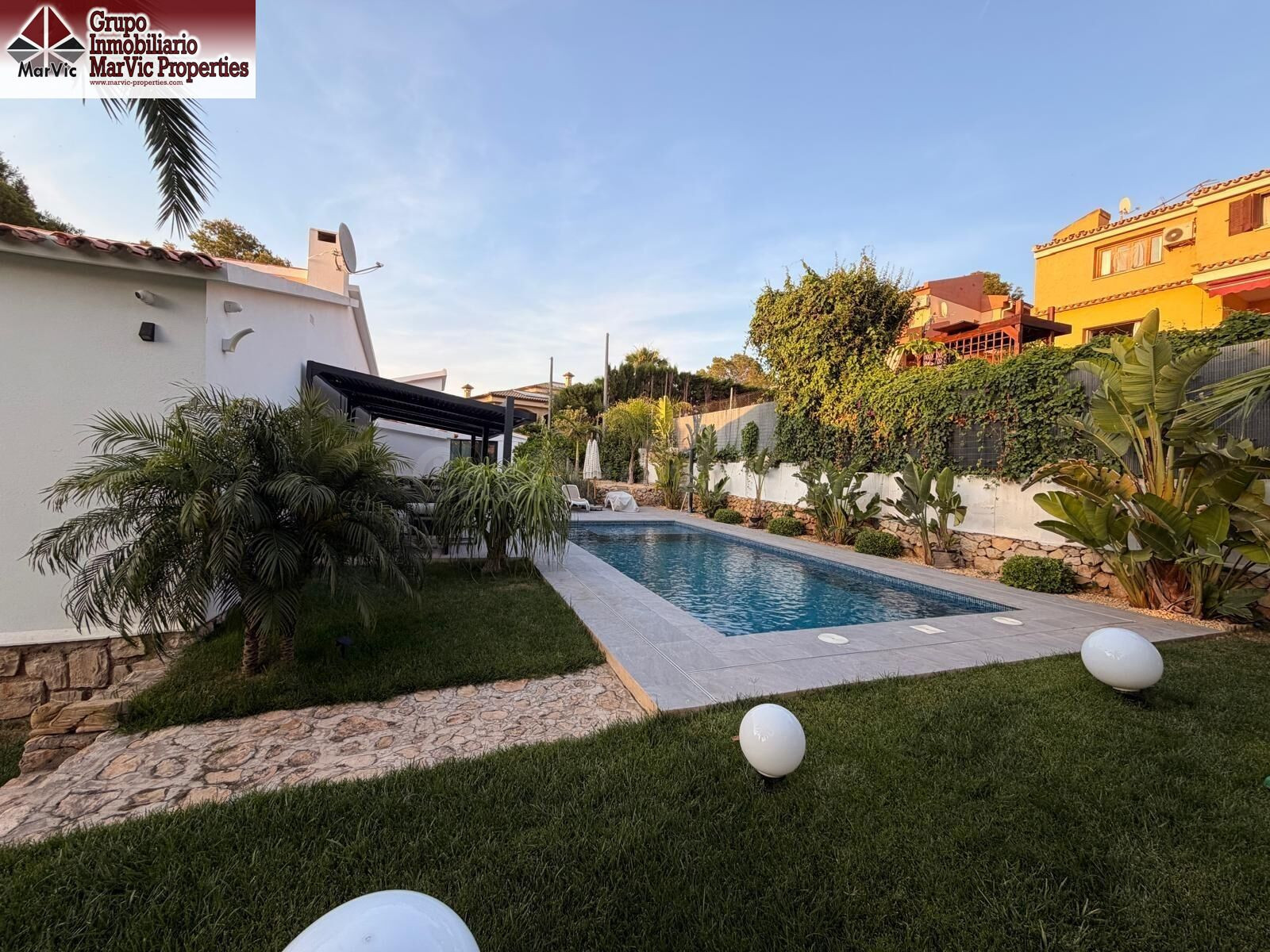 Espectacular chalet independiente en Benidorm - foto 4