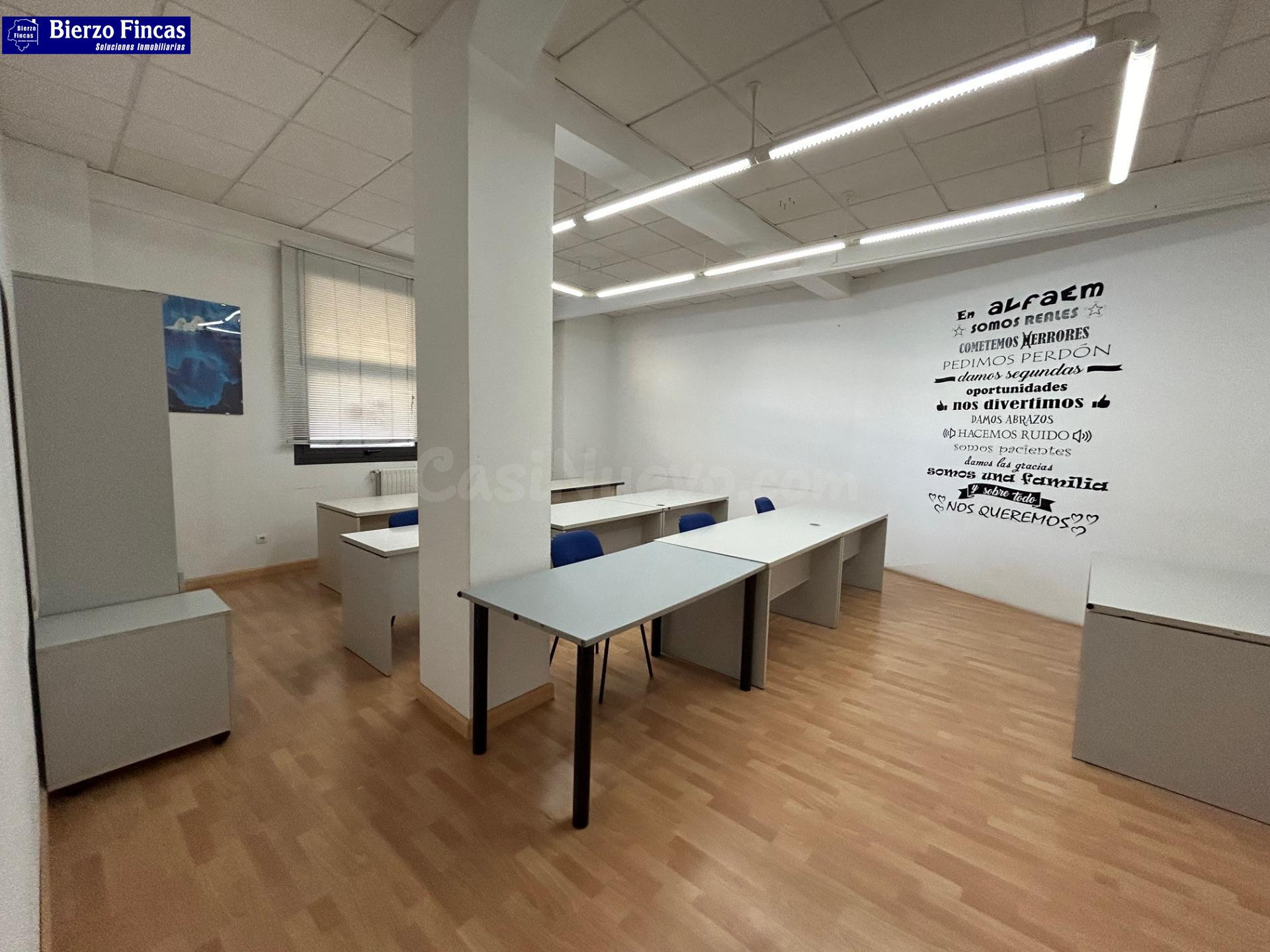 SE ALQUILA LOCAL COMERCIAL EN PONFERRADA