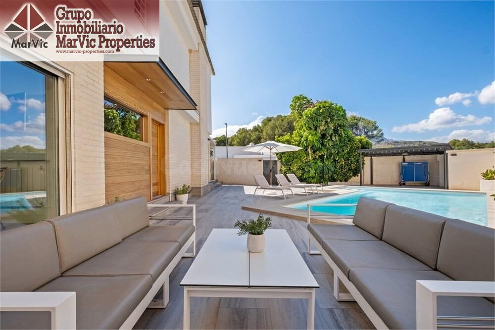 Exclusiva villa pareada de esquina en Alfaz del Pi - foto 2