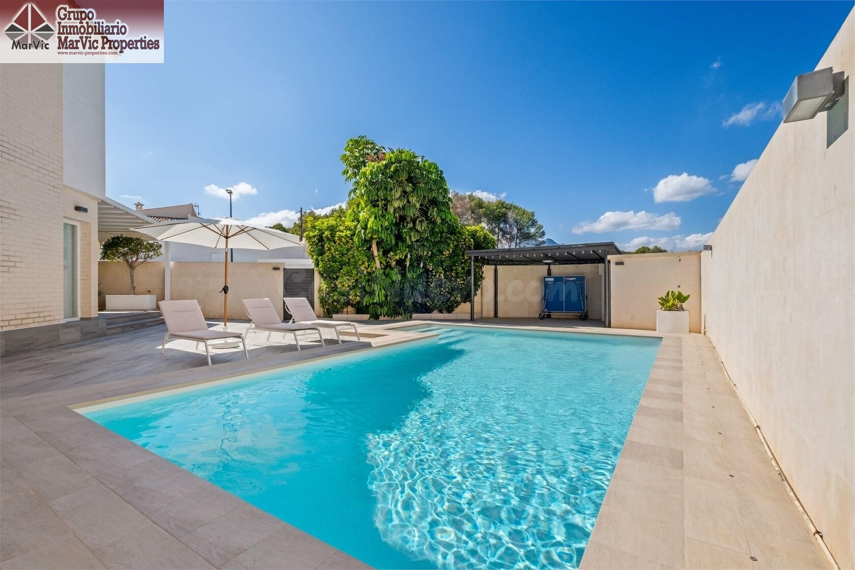Exclusiva villa pareada de esquina en Alfaz del Pi - foto 4