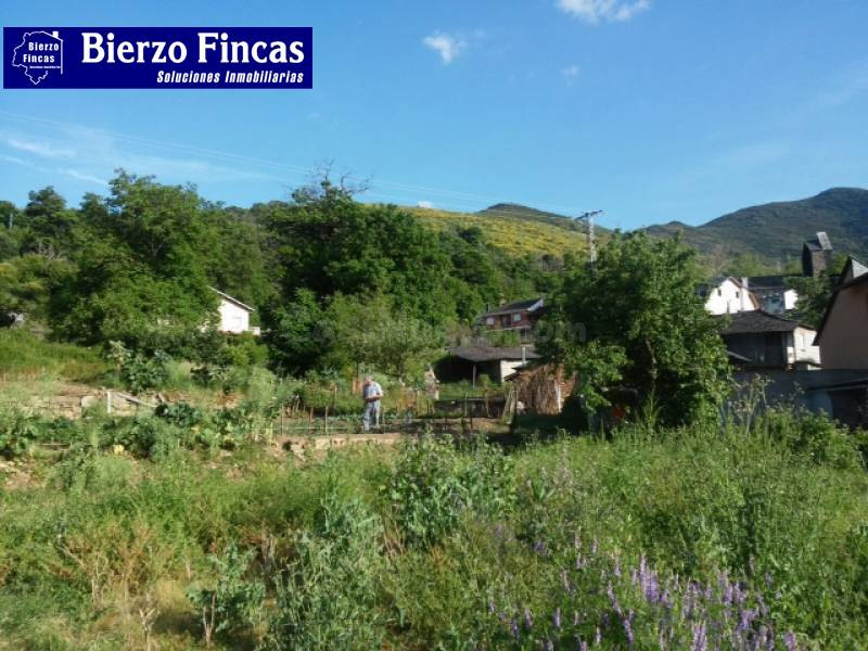 SE VENDE SOLAR EN VILLANUEVA DE VALDUEZA