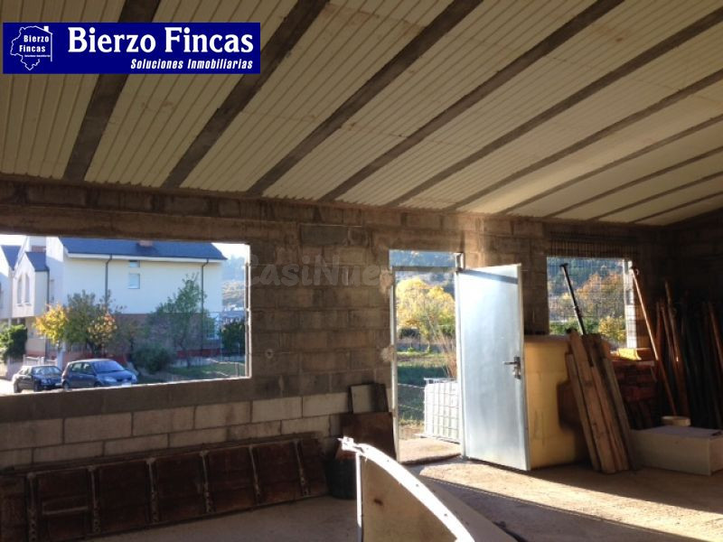 SE VENDE CASA CON FINCA - foto 2