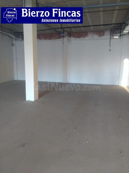 ✨ LOCAL COMERCIAL EN ALQUILER – PONFERRADA (CUATROVIENTOS) ✨ - foto 4