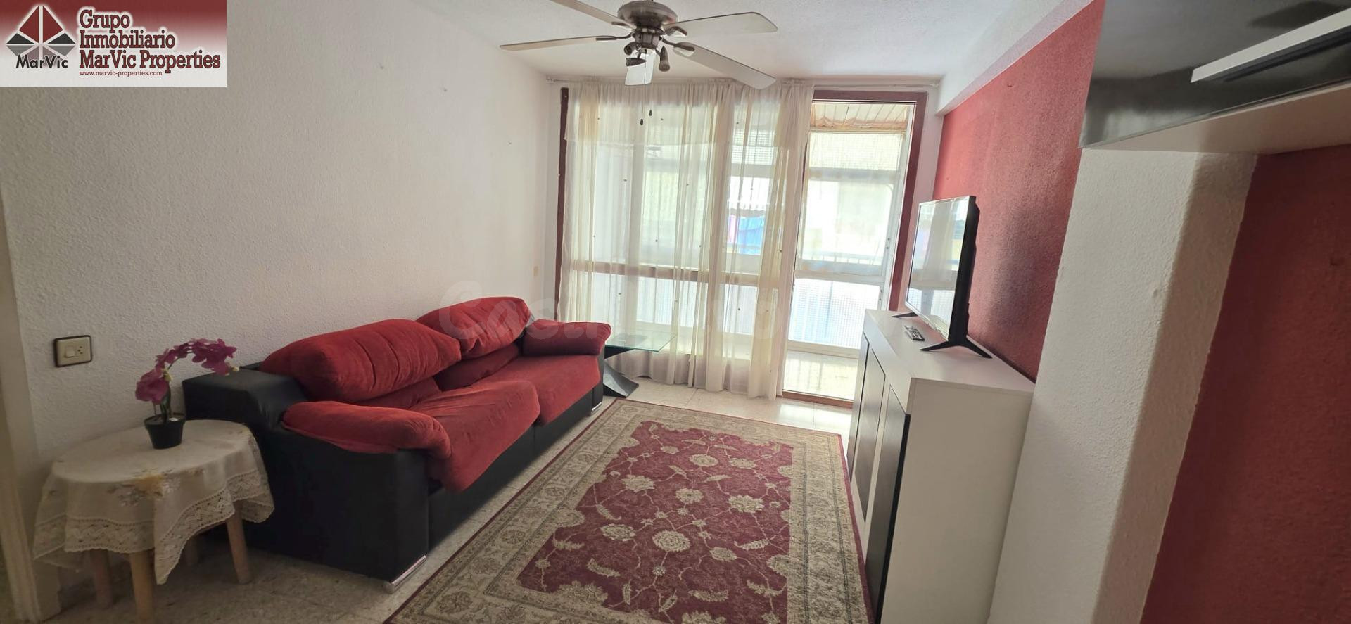 Atractivo Piso en Benidorm, Zona Poniente - Ideal para Inver - foto 3