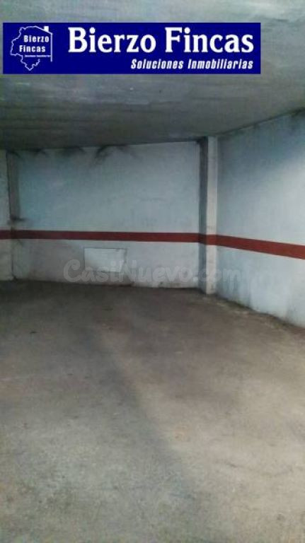 SE ALQUILA PLAZA DE GARAJE EN PONFERRADA (ZONA LUIS DEL OLMO