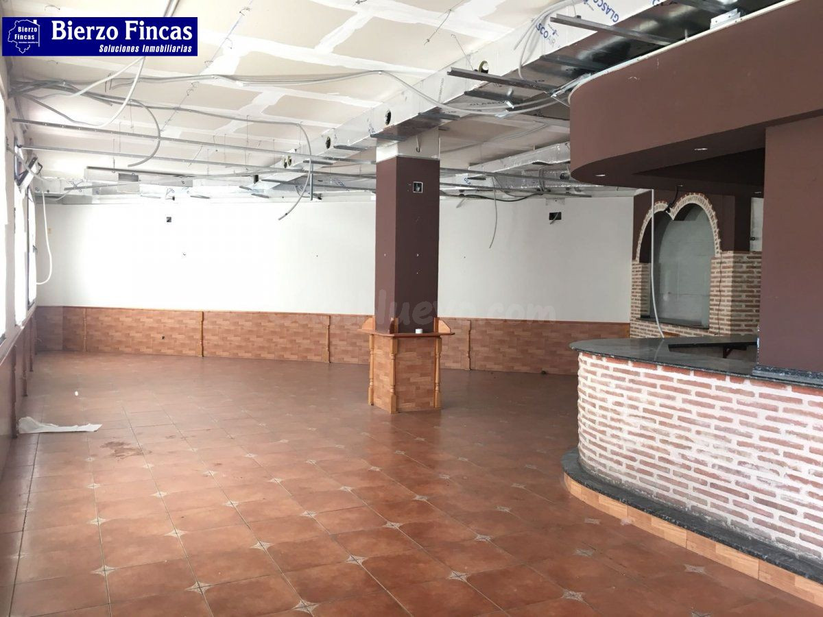 ✨✨ SE VENDE LOCAL COMERCIAL EN FLORES DEL SIL (PONFERRADA) ✨ - foto 4