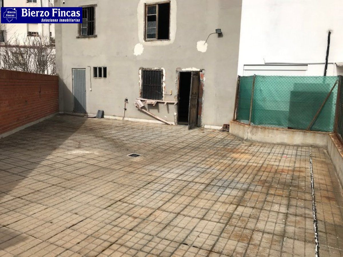 ✨ SE VENDE LOCAL COMERCIAL EN EL CENTRO DE PONFERRADA ✨ - foto 3