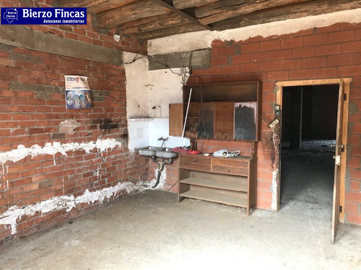 ✨ SE VENDE LOCAL COMERCIAL EN EL CENTRO DE PONFERRADA ✨ - foto 5