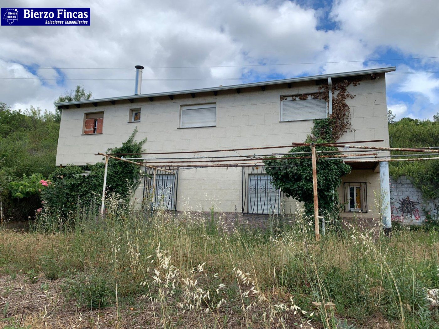 ✨ SE VENDE CASA DE FIN DE SEMANA EN SAN MIGUEL DE LAS DUEÑAS
