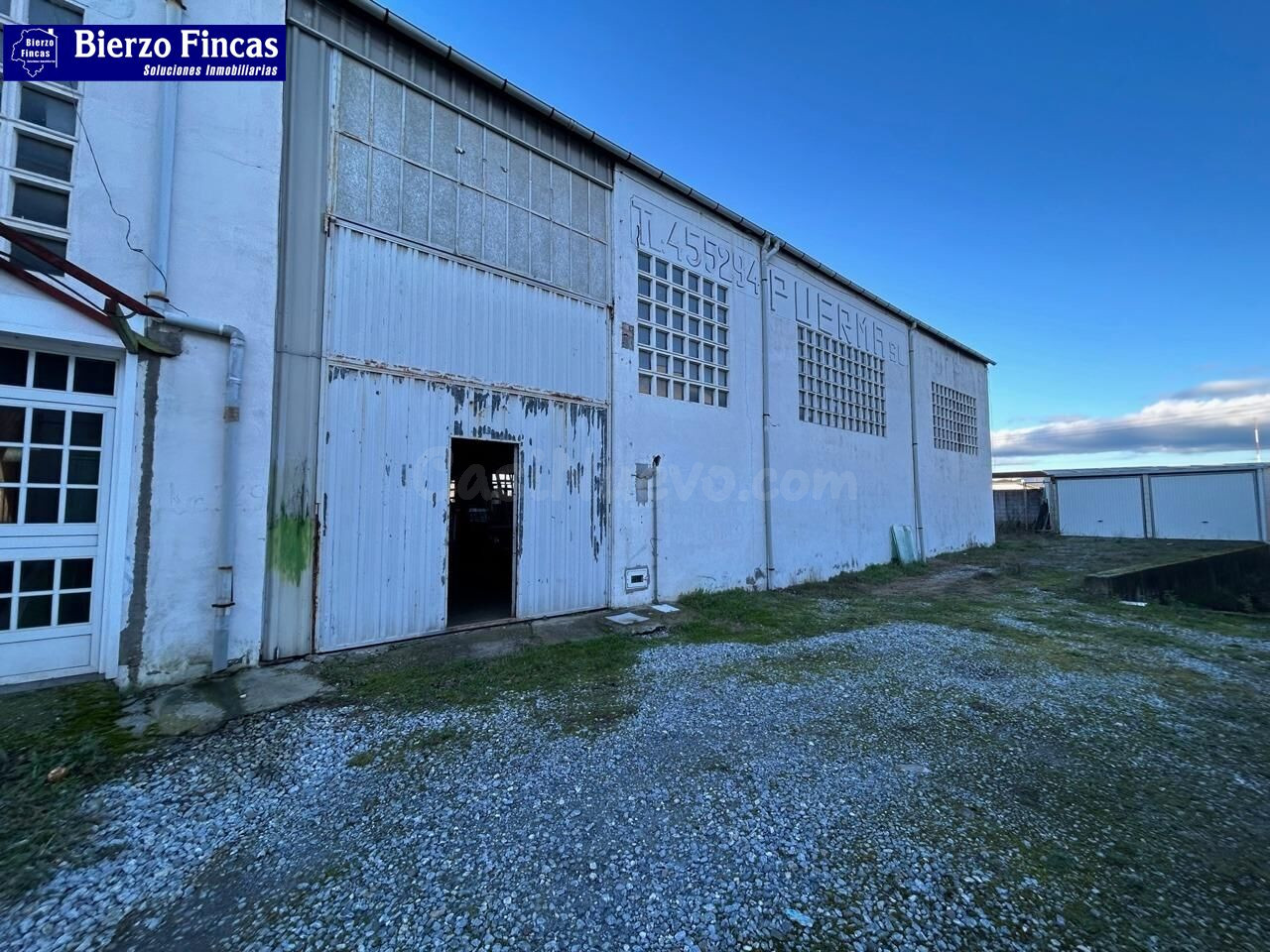 ✨ SE ALQUILA NAVE EN FUENTES NUEVAS (PONFERRADA) ✨ - foto 2