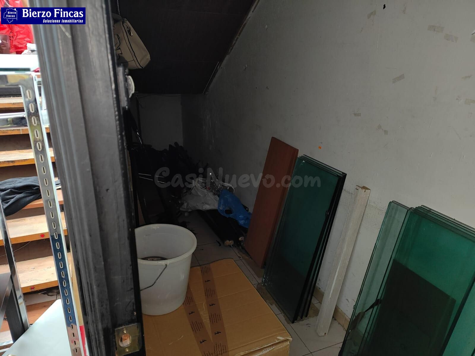 ✨ SE ALQUILA LOCAL COMERCIAL EN PLENO CENTRO DE PONFERRADA ✨ - foto 3