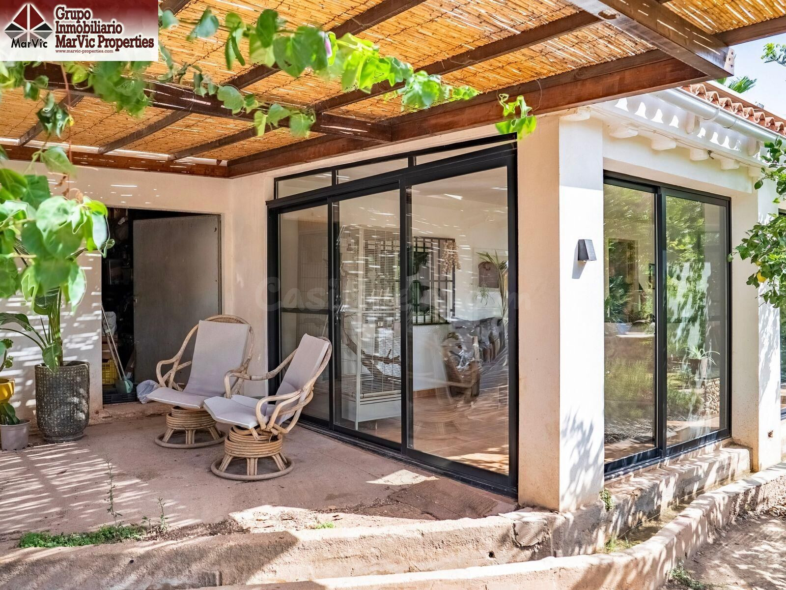 Finca autosuficiente en Callosa D'ensarria.