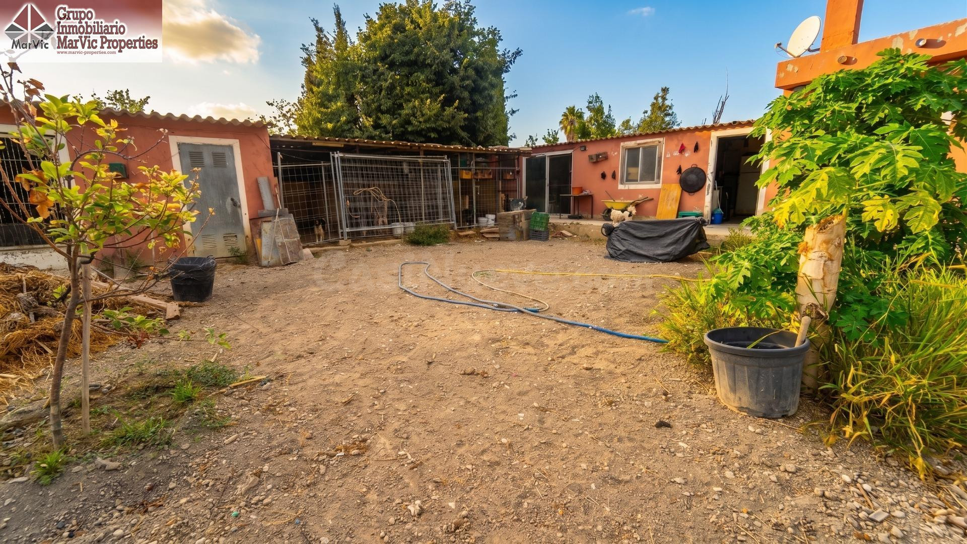 Encantadora Casa con Terreno en Villajoyosa - Ideal para Inv - foto 3
