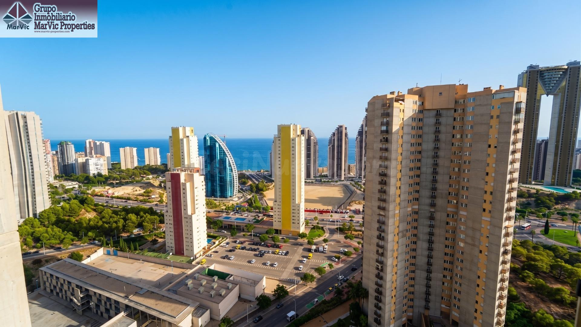 Oportunidad en Via Parque, Benidorm: Piso con Vistas y Comod - foto 4