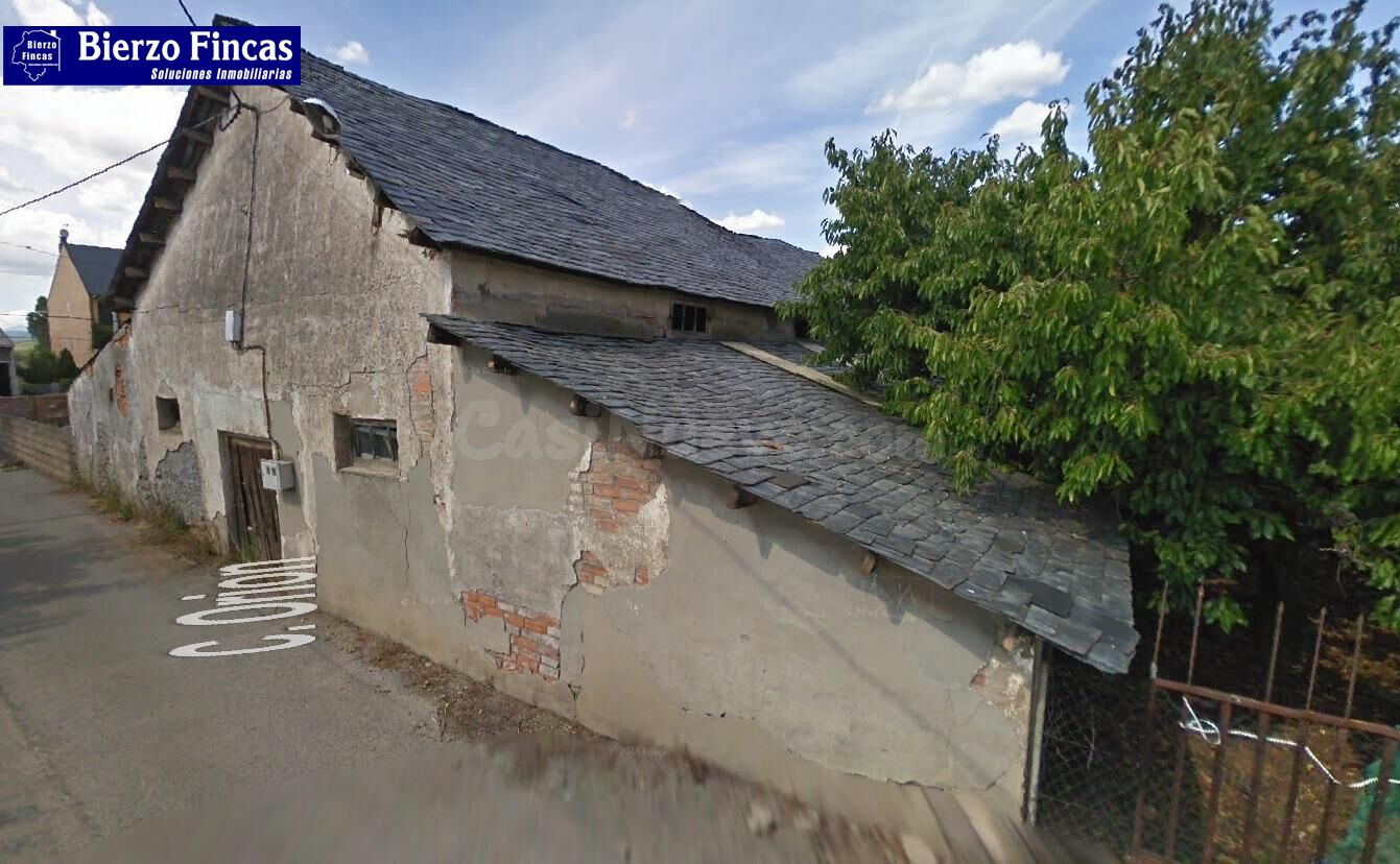 SE VENDE PARCELA URBANA CON VIVIENDA Y NAVE - foto 3