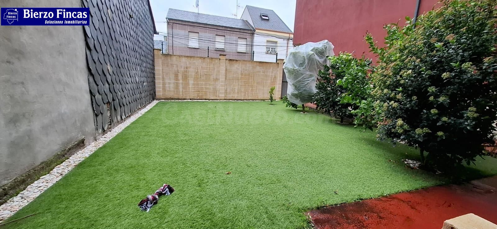 OPORTUNIDAD DE INVERSION, EDIFICIO DE DOS PLANTAS CON PARCEL - foto 2