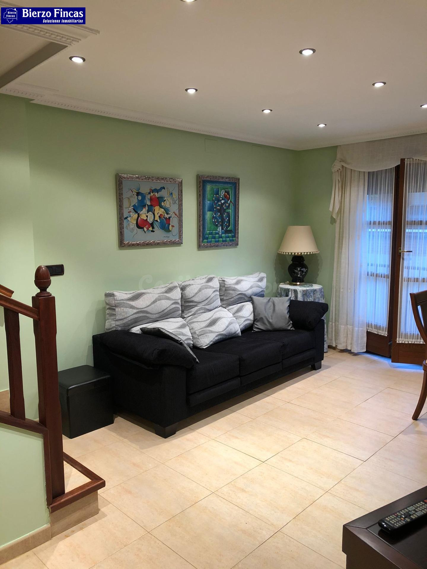 SE VENDE UNIFAMILIAR EN MANSILLA DE LAS MULAS - foto 5